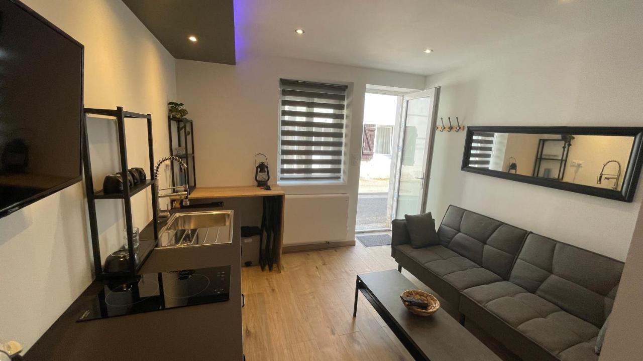 Bienvenue Chez Vous "Appartement Classe 2 Etoiles En Rdc Avec Espace Exterieur Et Parking" Dole Exteriér fotografie