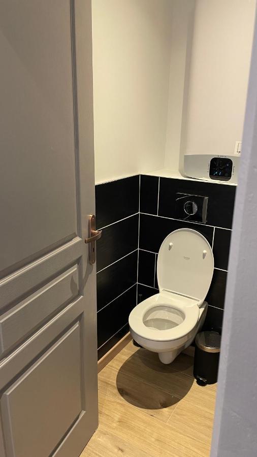 Bienvenue Chez Vous "Appartement Classe 2 Etoiles En Rdc Avec Espace Exterieur Et Parking" Dole Exteriér fotografie