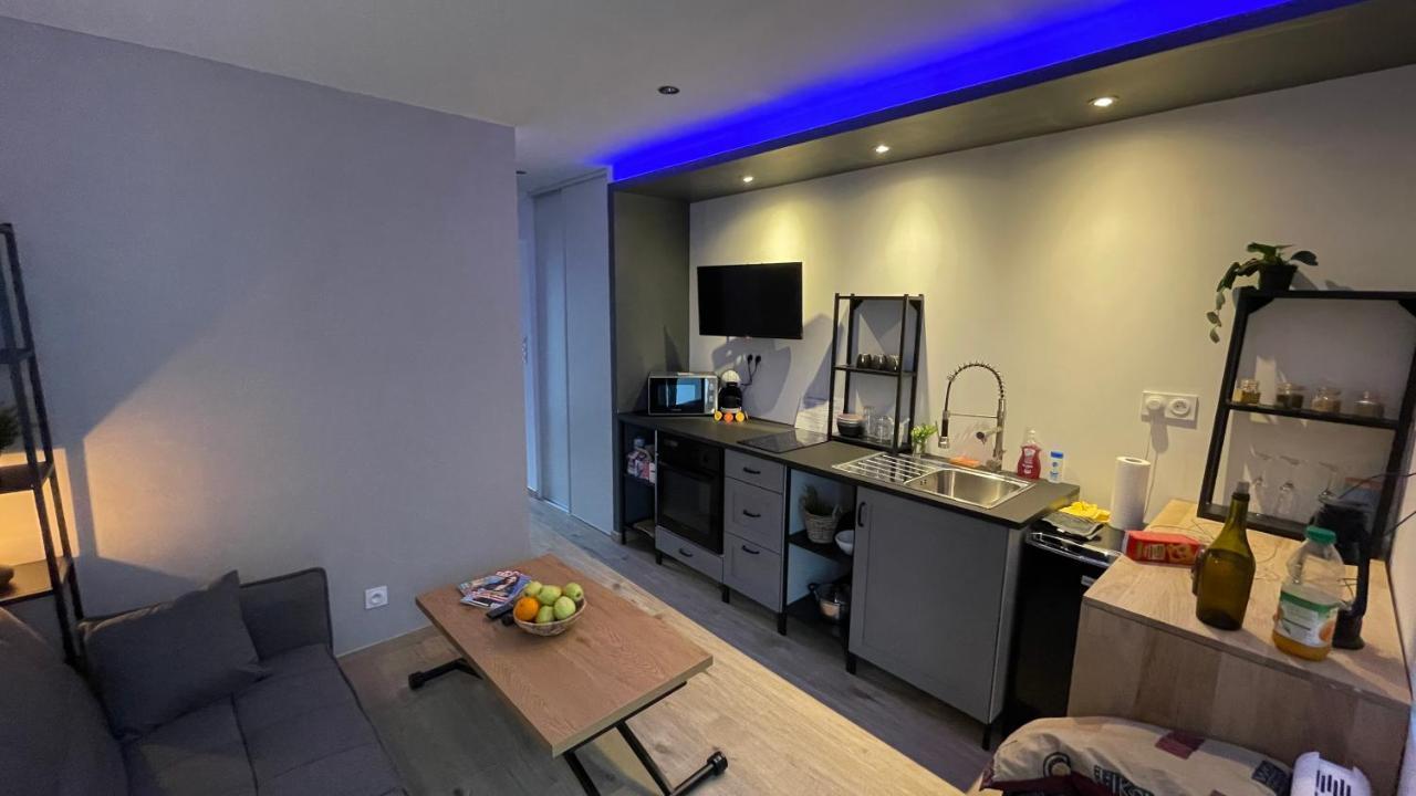 Bienvenue Chez Vous "Appartement Classe 2 Etoiles En Rdc Avec Espace Exterieur Et Parking" Dole Exteriér fotografie