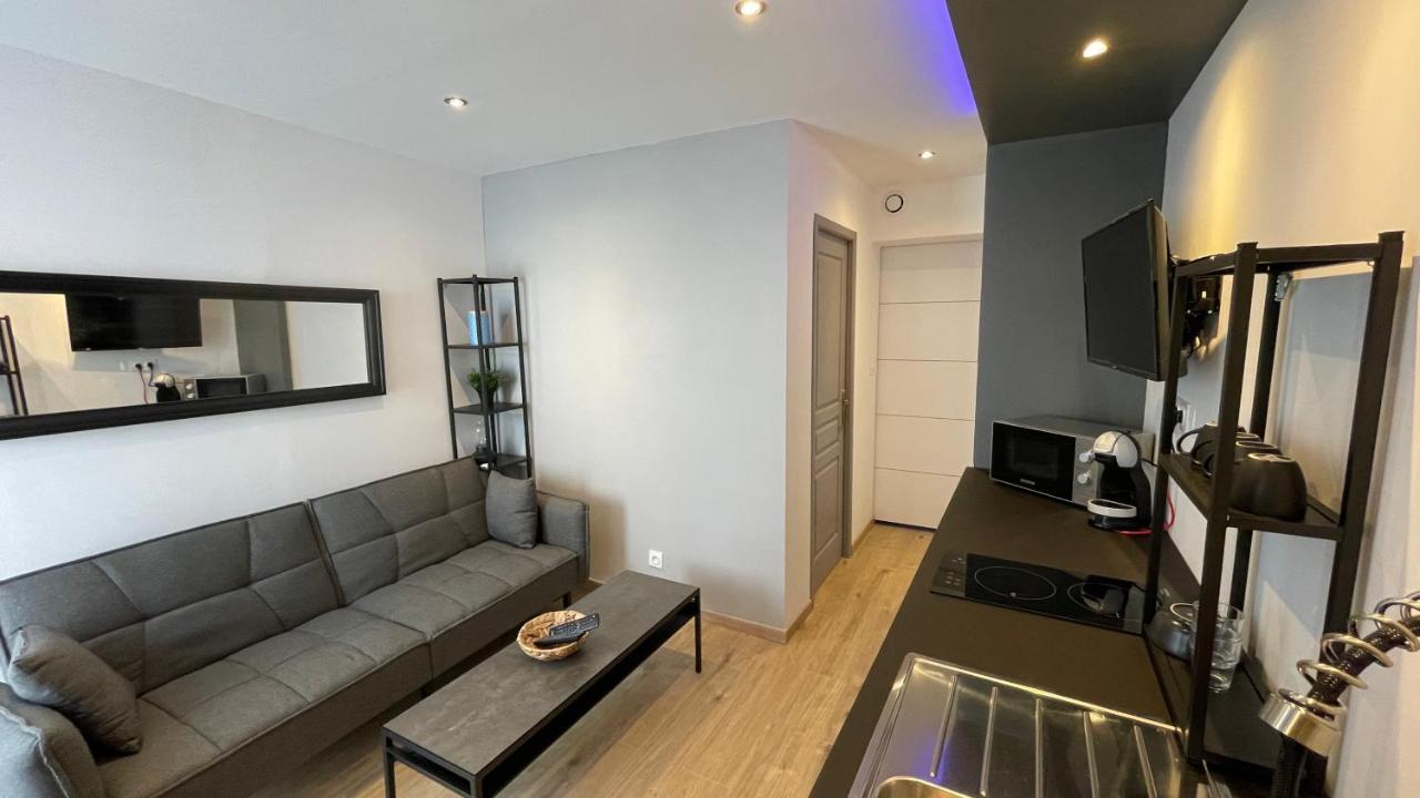 Bienvenue Chez Vous "Appartement Classe 2 Etoiles En Rdc Avec Espace Exterieur Et Parking" Dole Exteriér fotografie